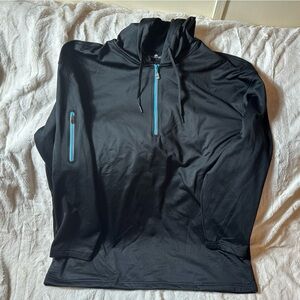 Mountain Hardwear Men’s Black Pullover Hoodie Zip Closure Blue Zip Pockets